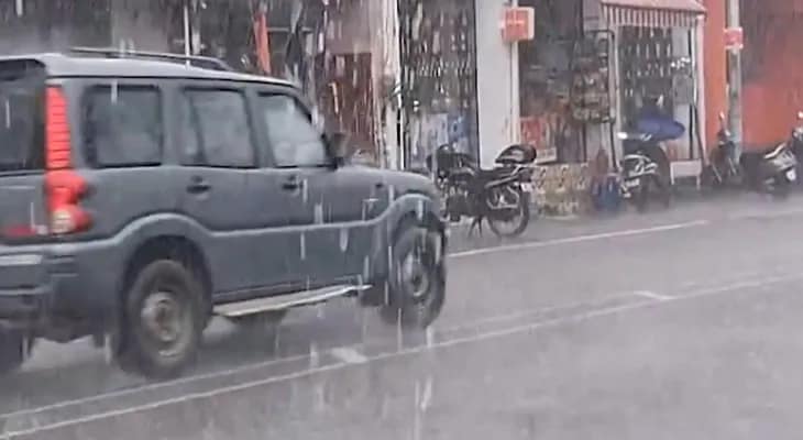 উত্তরাখণ্ডের দেরাদুনে ভারী বৃষ্টি