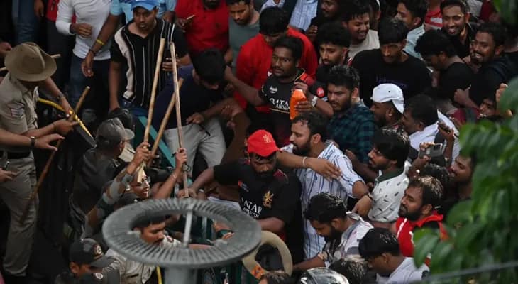চিন্নাস্বামীতে পদপিষ্ট কাণ্ড: প্রতিশ্রুতি মতো মৃতদের পরিবারকে ২৫ লক্ষ টাকা করে আর্থিক সাহায্য প্রদান সম্পন্ন বলে জানাল আরসিবি