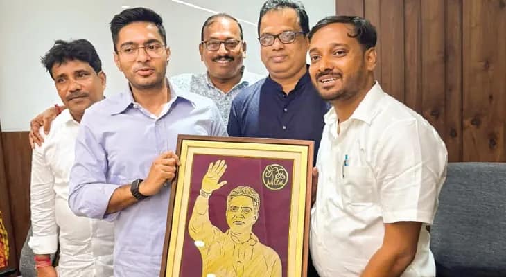 পূর্ব মেদিনীপুরে আসন বাড়াতেই  হবে, টার্গেট বেঁধে দিলেন অভিষেক