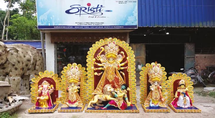 দত্তপুকুরের শিল্পীর তৈরি ফাইবারের প্রতিমা পুজো আমেরিকা-জাপান-কানাডা-দুবাইয়ে