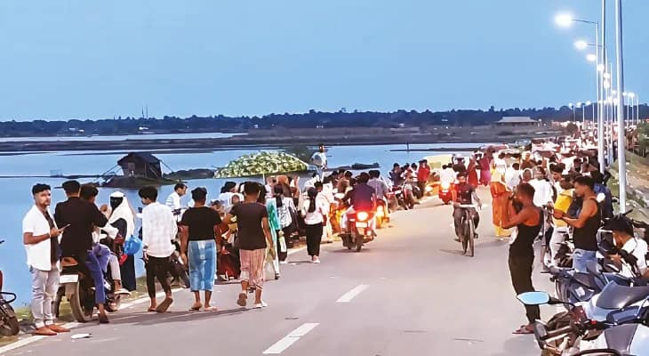 বিকেল হলে মেলা, ক্যানিংয়ের মৌখালি সেতু নয়া পর্যটন কেন্দ্র