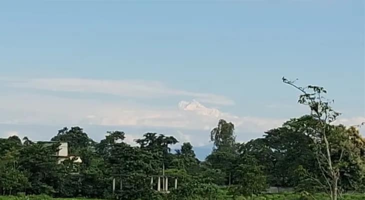 জলপাইগুড়ি শহর থেকে দেখা মিলল কাঞ্চনজঙ্ঘার