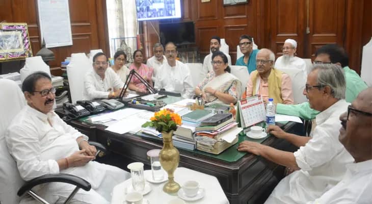 বিধানসভার অধিবেশন শুরুর আগে স্পিকারের ঘরে বৈঠক