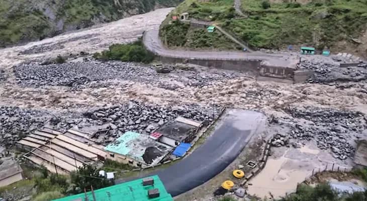 ভারী বৃষ্টিপাতের জেরে ভূমিধসের শঙ্কা! ৫ সেপ্টেম্বর পর্যন্ত স্থগিত চারধাম ও হেমকুন্ড সাহিব যাত্রা