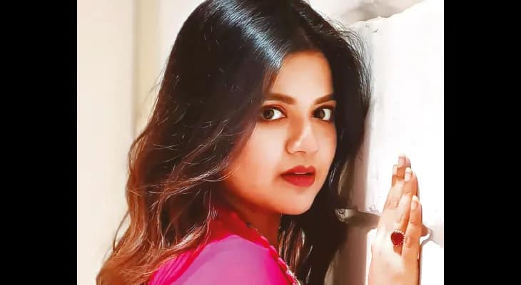 ‘ভরপুর  প্রেমে আছি’