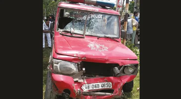 শওকত মোল্লার কনভয়ের পাইলট কারের ধাক্কায় বাইকচালকের মৃত্যু
