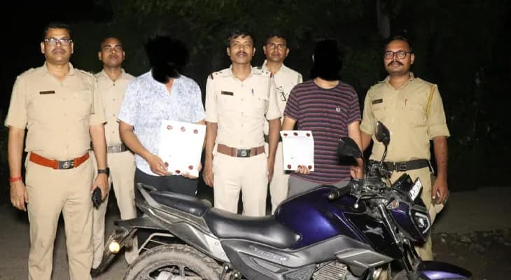 লালগোলায় ২৮০ গ্রাম হেরোইন সহ গ্রেপ্তার ২