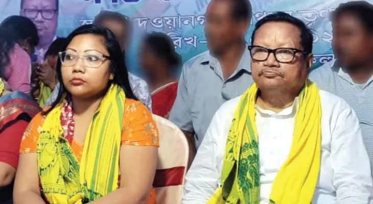 নিয়োগ দুর্নীতির সিবিআই মামলা: আত্মসমর্পণের পর কন্যা সহ জামিন নিলেন প্রাক্তন মন্ত্রী পরেশ অধিকারী