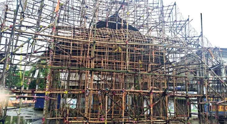 প্রাচীন মন্দির থেকে রাজবাড়ির দালান, থিমের বাহারে সেজে উঠেছে উদয়নারায়ণপুর