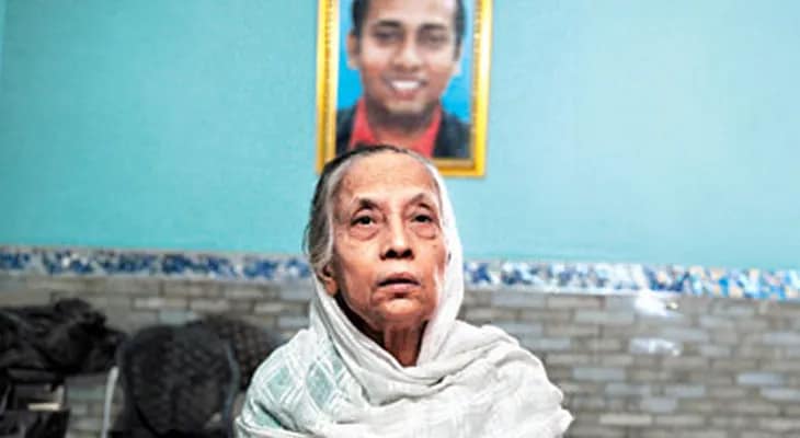 রিজওয়ানুর রহমানের মা প্রয়াত, শোকজ্ঞাপন মমতার