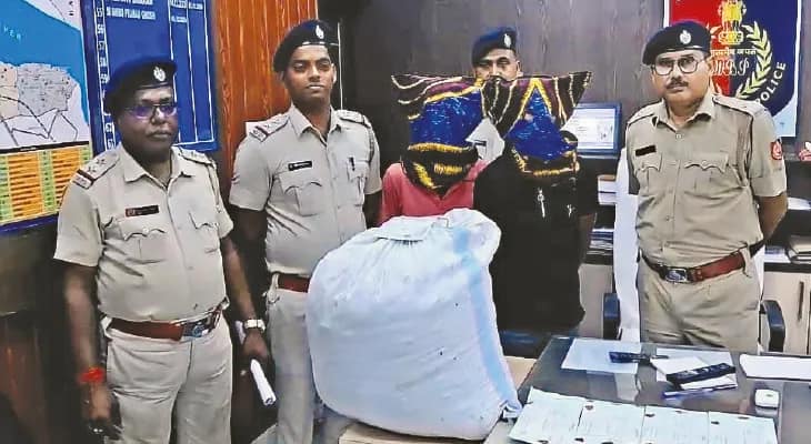 গাঁজা সহ উত্তরবঙ্গের তিন কিশোর গ্রেপ্তার, মাদক পাচারে ক্যারিয়ার এখন স্কুলছুটরা, চাঞ্চল্য