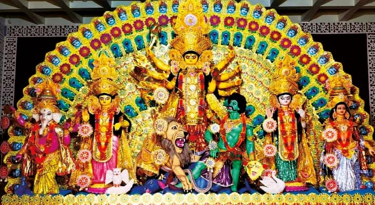 সিউড়ির আনন্দপুর সর্বজনীন: দুর্গাপুজোর সঙ্গে জড়িয়ে রয়েছে স্বাধীনতা আন্দোলনের ইতিহাস