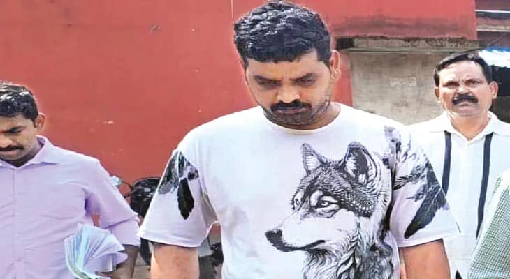 কাটোয়ার ত্রাস জঙ্গলকে অস্ত্র থেকে বিস্ফোরক সাপ্লাই, ধৃত চক্রের সদস্য
