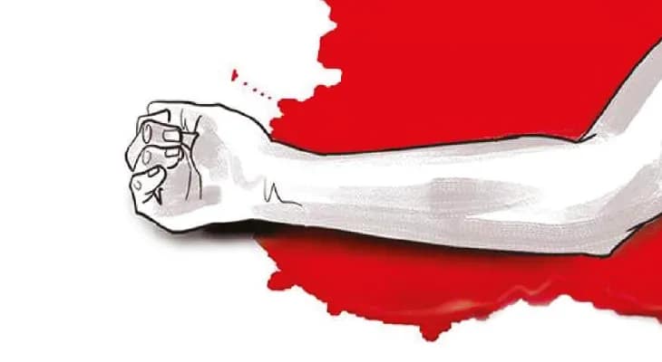 স্ত্রী ও কন্যাকে খুনের চেষ্টা করে  আত্মঘাতী বৃদ্ধ, চাঞ্চল্য নিমতায়