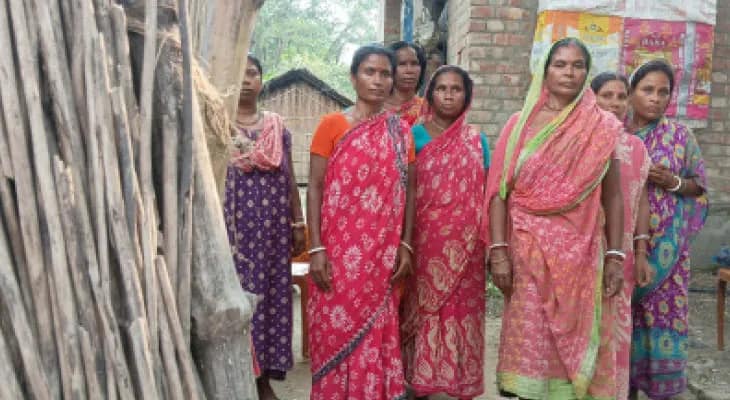 লাশের অপেক্ষায় রাত জেগে কাশীপুর, বাড়ির ধ্বংসস্তূপে পিউর পুতুল খুঁজে চলেছেন জেঠু রবীন্দ্র