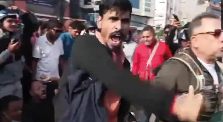 নেপালের কাঠমাণ্ডুতে আজ, মঙ্গলবারও রাস্তায় নেমে সরকারের বিরুদ্ধে প্রতিবাদ দেখাচ্ছেন নাগরিকরা