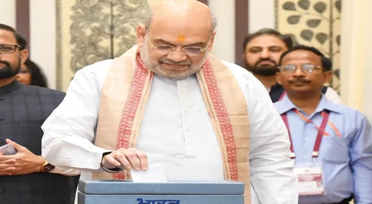 উপ রাষ্ট্রপতি নির্বাচন: সংসদ ভবনে ভোট দিলেন কেন্দ্রীয় স্বরাষ্ট্রমন্ত্রী অমিত শাহ