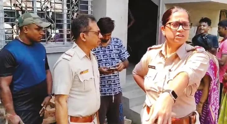 গোবরডাঙায় বউদিকে খুনের অভিযোগে গ্রেপ্তার ‘লিভ-ইন পার্টনার’ দেওর