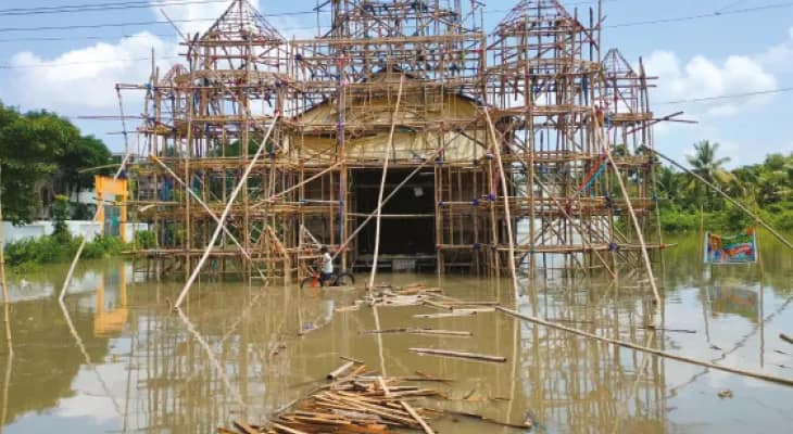 টানা বৃষ্টিতে জলমগ্ন ধানজমি-মাঠ, সমস্যায় কাকদ্বীপের একাধিক পুজো