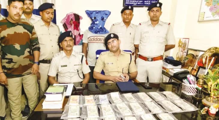 বারুইপুরে ব্যাগ ছিনতাইয়ে ধৃত দুই, উদ্ধার সাড়ে নয় লক্ষ টাকা