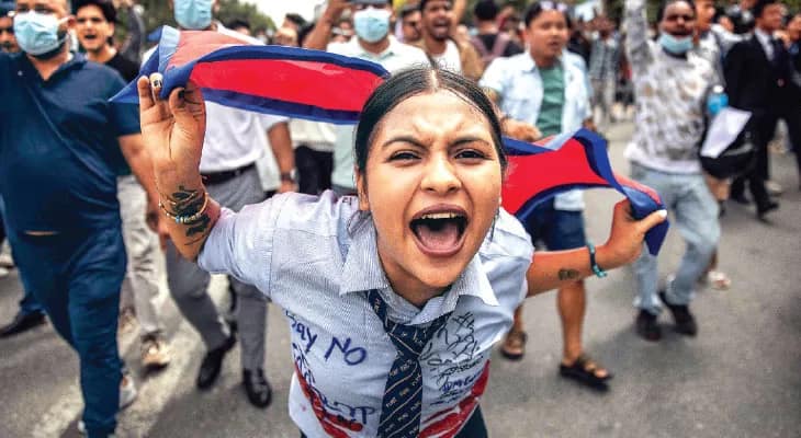 নেপালে পালাবদলের নেপথ্যে কে?