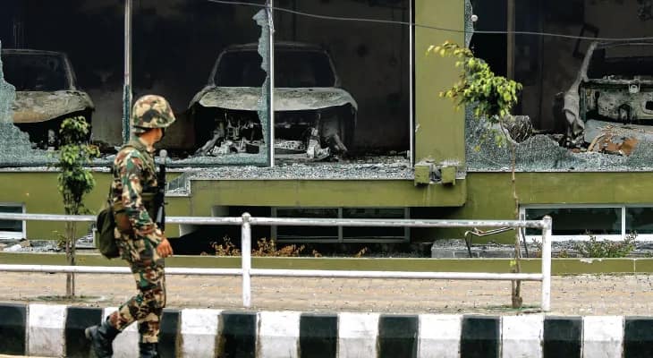 বাংলাদেশের পথে নেপাল, জারি কার্ফু, অন্তর্বর্তী প্রধান কারকি?