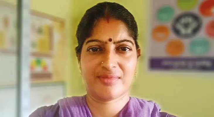 মহম্মদবাজার: গভীর রাতেও এক ফোনে হাজির আশা দিদি, সকলের মুশকিল আসান মনীষা