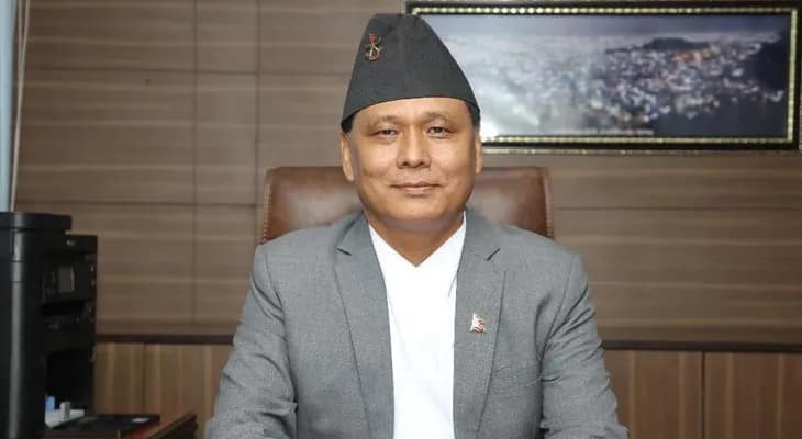 বয়সের কারণে ছিটকে গেলেন সুশীলা? নেপালের অন্তর্বর্তী প্রধানমন্ত্রী কুল মান ঘিসিং: সূত্র