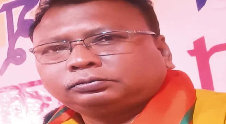 লবিবাজি করে টিকিট বিজেপি নেতার! সোশ্যাল মিডিয়ায় সরব দলের কর্মীরা, সরগরম রানিবাঁধ