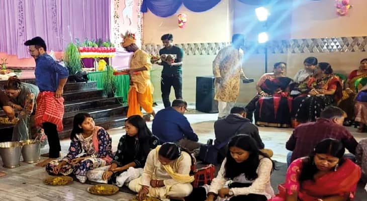 পর্যটকদের স্বাগত জানাতে প্রস্তুত কালিম্পং, কার্শিয়াং, দুর্গোৎসবে অঞ্জলি এবং ভোগের ব্যবস্থা প্রাচীন দুই পুজো কমিটির