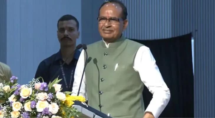 ভোপালে সভায় বক্তব্য রাখছেন কেন্দ্রীয় মন্ত্রী শিবরাজ সিং চৌহান