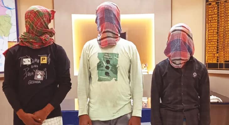 নদীয়া জেলাজুড়ে সক্রিয় টোটো চুরি চক্র, হোগলবেড়িয়ায় ধৃত ৩ দুষ্কৃতী