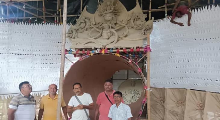 কালিয়াগঞ্জের রসিদপুরের সর্বজনীনে বিশ্বশান্তির বার্তা
