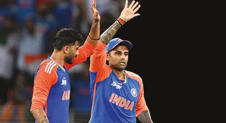 স্পিনের সার্জিকাল স্ট্রাইকে ধ্বংস পাকিস্তান, ভারতীয় সেনাকে জয় উৎসর্গ সূর্যর