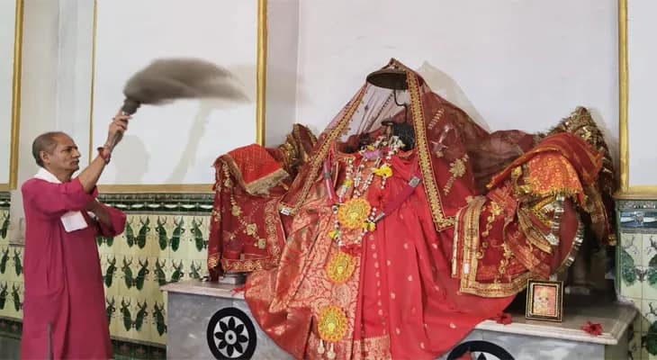 প্রথা মেনে পঞ্চকোট রাজবংশের দেবীবাড়ির দুর্গাপুজো শুরু