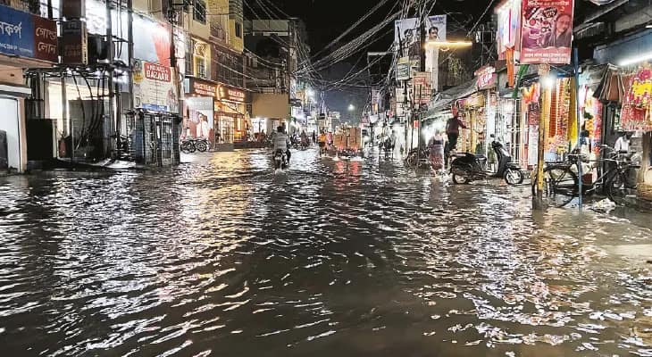 বজ্রপাতে উত্তরপাড়া, কোন্নগরে  অকেজো শতাধিক সেটটপ বক্স