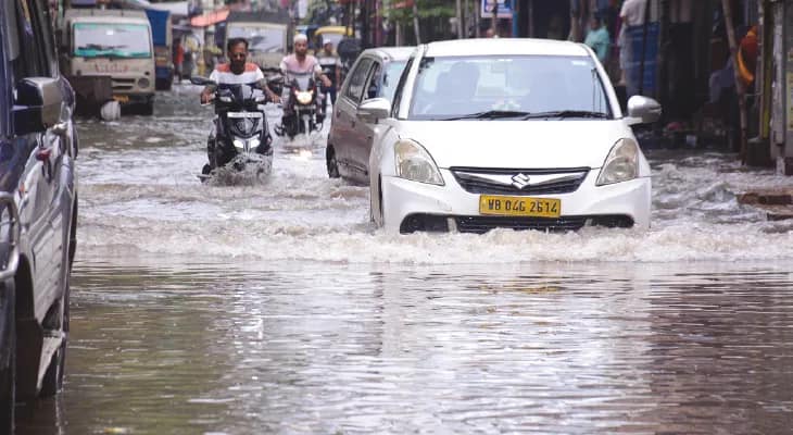 বৃষ্টিতে হাওড়ায় ব্যাহত রাস্তা মেরামতি, কতদিনে শেষ হবে কাজ, বাড়ছে সংশয়