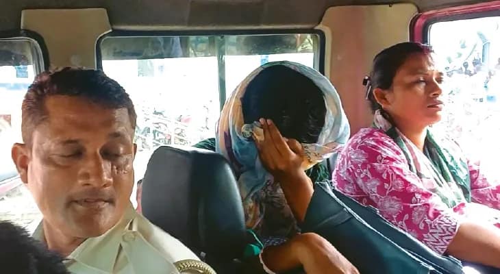 মোবাইল নিয়ে এসএসসি কেন্দ্রে  প্রবেশ, গ্রেফতার পরীক্ষার্থী