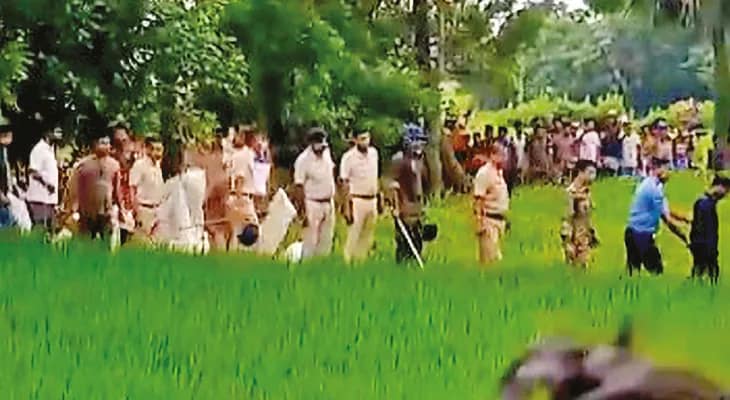 রঘুনাথগঞ্জের বালি কারবারি রকি খুনের ঘটনার পুনর্নির্মাণ