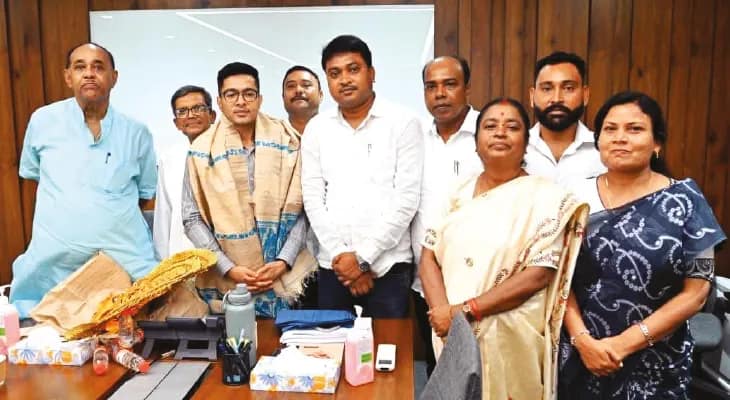 নেতার গলায় রদবদলের সুর, ঘুম উবেছে ব্লক সভাপতিদের, নয়ে নয়, টার্গেট অভিষেকের