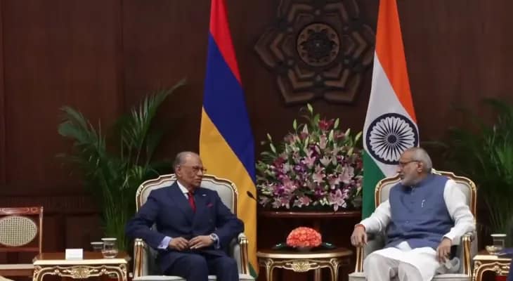 আজ নয়াদিল্লিতে ভারতের উপরাষ্ট্রপতি সি পি রাধাকৃষ্ণনের সঙ্গে সাক্ষাৎ করলেন মরিশাসের সফররত প্রধানমন্ত্রী নবীন রামগোলাম