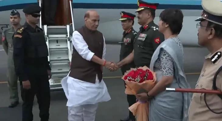 হায়দরাবাদে পৌঁছলেন প্রতিরক্ষামন্ত্রী রাজনাথ সিং
