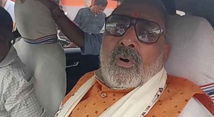 বিহারের বক্সারে এলেন কেন্দ্রীয় মন্ত্রী গিরিরাজ সিং
