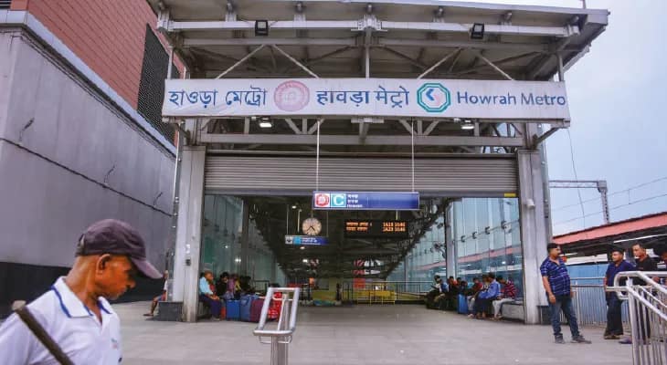 উদাসীন মেট্রো! কার্ডিয়াক অ্যারেস্ট হয়ে স্টেশনেই মৃত্যু হল বিদ্যুৎকর্মীর