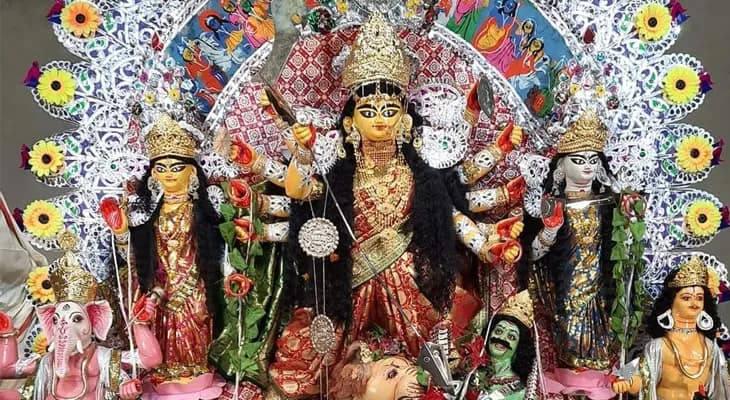 রানাঘাটের সবচেয়ে প্রাচীন শর্মা বাড়ির পুজো হয় পাঁচবাড়ি থেকে ভিক্ষে করে