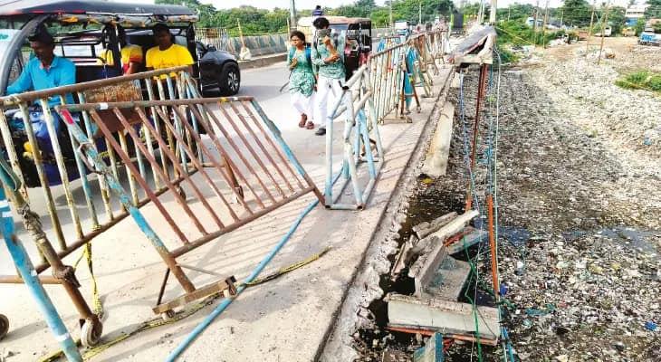 আরামবাগে অনির্দিষ্টকালের জন্য বন্ধ হল রামকৃষ্ণ সেতু, পুজোর আগে বাসিন্দাদের ভোগান্তি চরমে