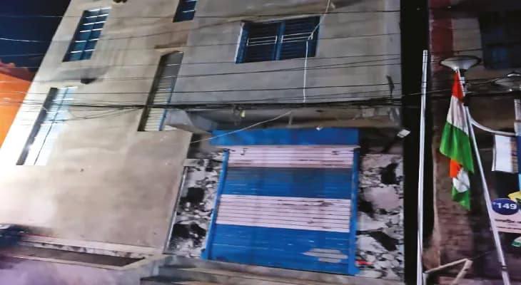 গ্রামে বাড়ি, শহরে বাস নজরে তৃণমূল নেতারা, মেঠো রাস্তায় নামুন, নিদান সহযোগী সংস্থার