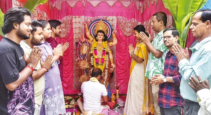 বিশ্বকর্মা পুজোয় উৎসবের আমেজ নদীয়া ডিভিশন হাউজিং ডিরেক্টরেটে