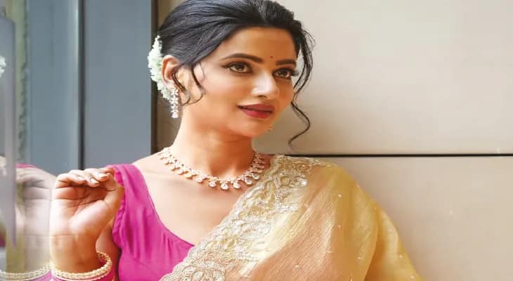 পুজোয় ছুটি পেলে বেড়াতে যাব