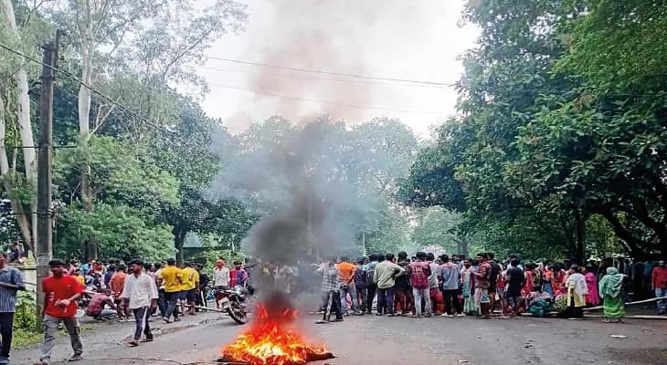 মেয়ের মৃত্যু নিয়ে রাজনীতি চায় না পরিবার, বিজেপি নেতাদের ফিরিয়ে দিলেন গ্রামের মহিলারাই
